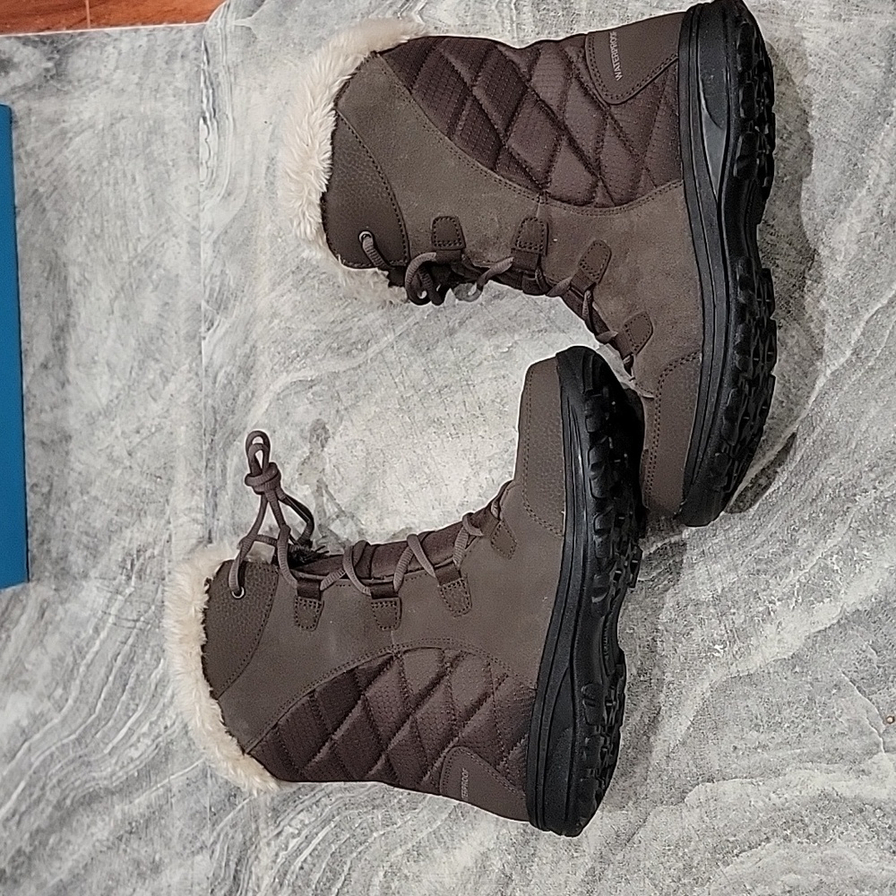 NIB Women's Size 9 Columbia Ice Maiden II Boots - Picture 7 of 10